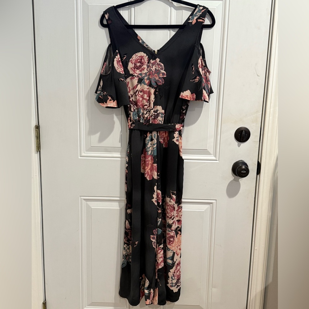 Eyeshadow Floral Cold Shoulder Jumpsuit Tie Waist V-Neck Dark Gray Womens M